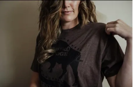 Original Cowgirl Clothing T-Shirts: Buffalo Lodge Tee