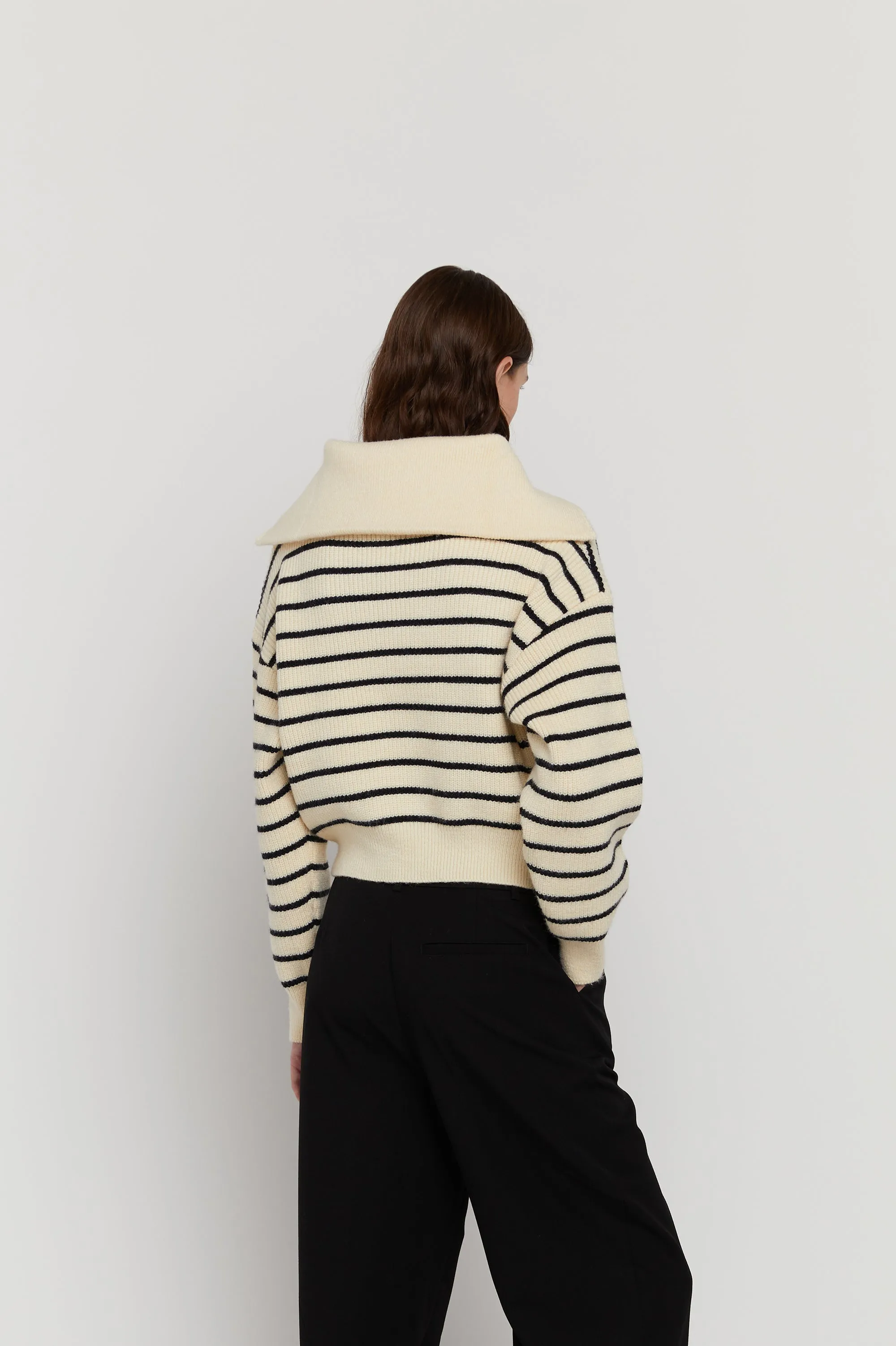 STRIPED HALF ZIP SWEATER